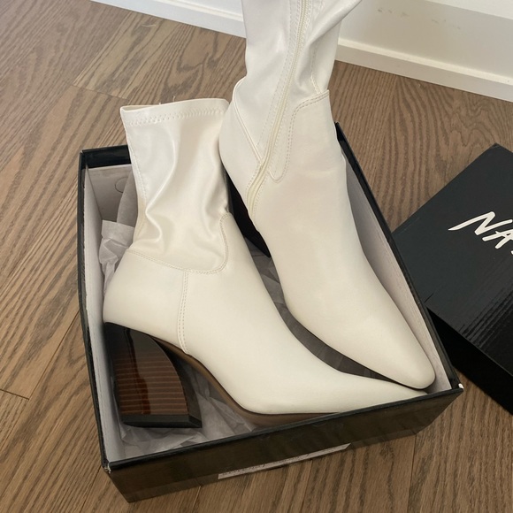 White boots - faux leather - Picture 3 of 6